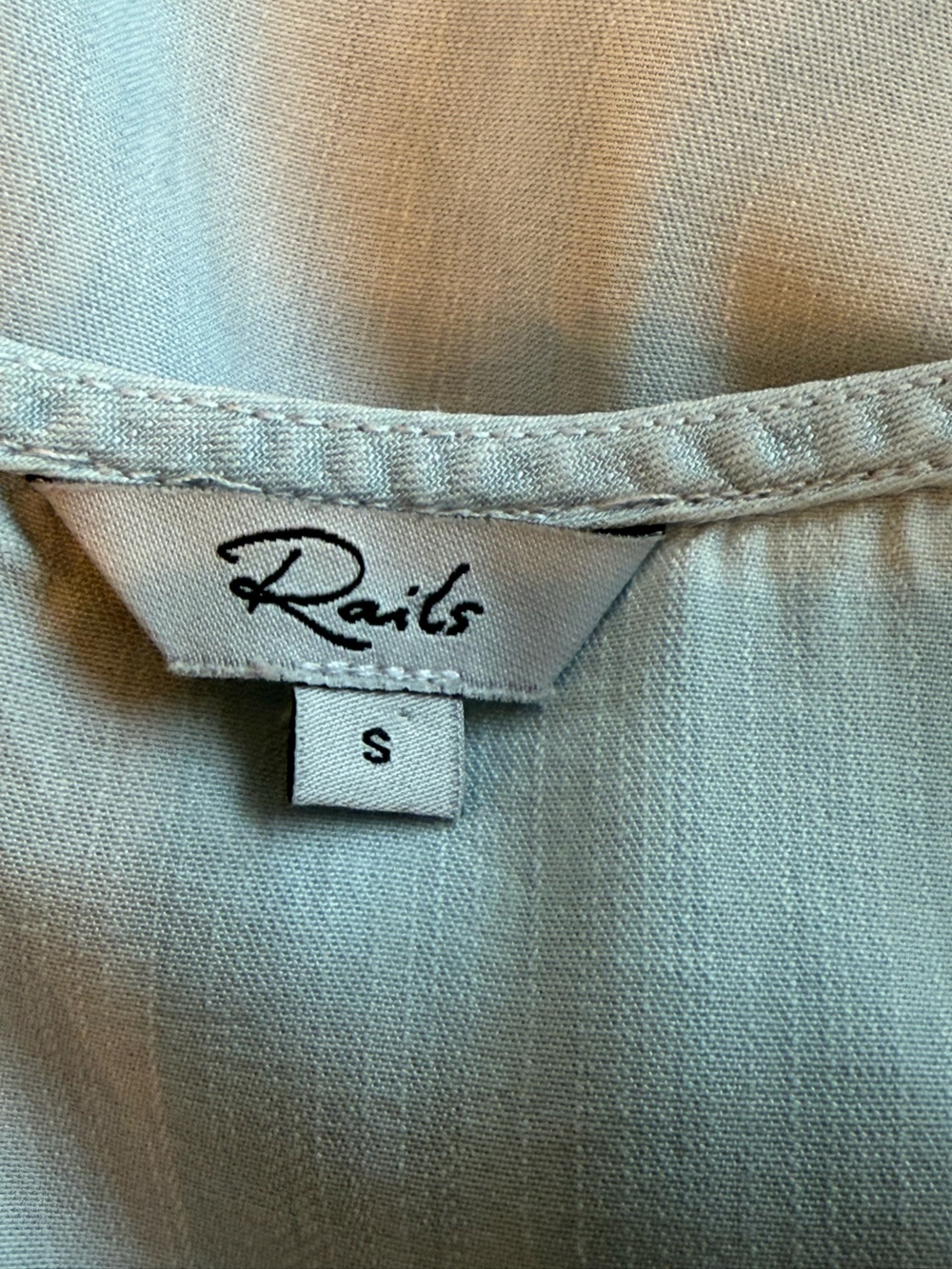 EUC Rails “Mira” top in Light Vintage Blue - Picture 5 of 8